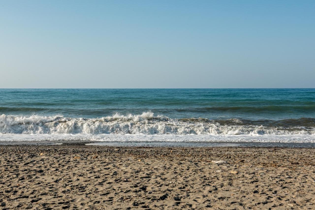 Gt Beach Maleme Extérieur photo